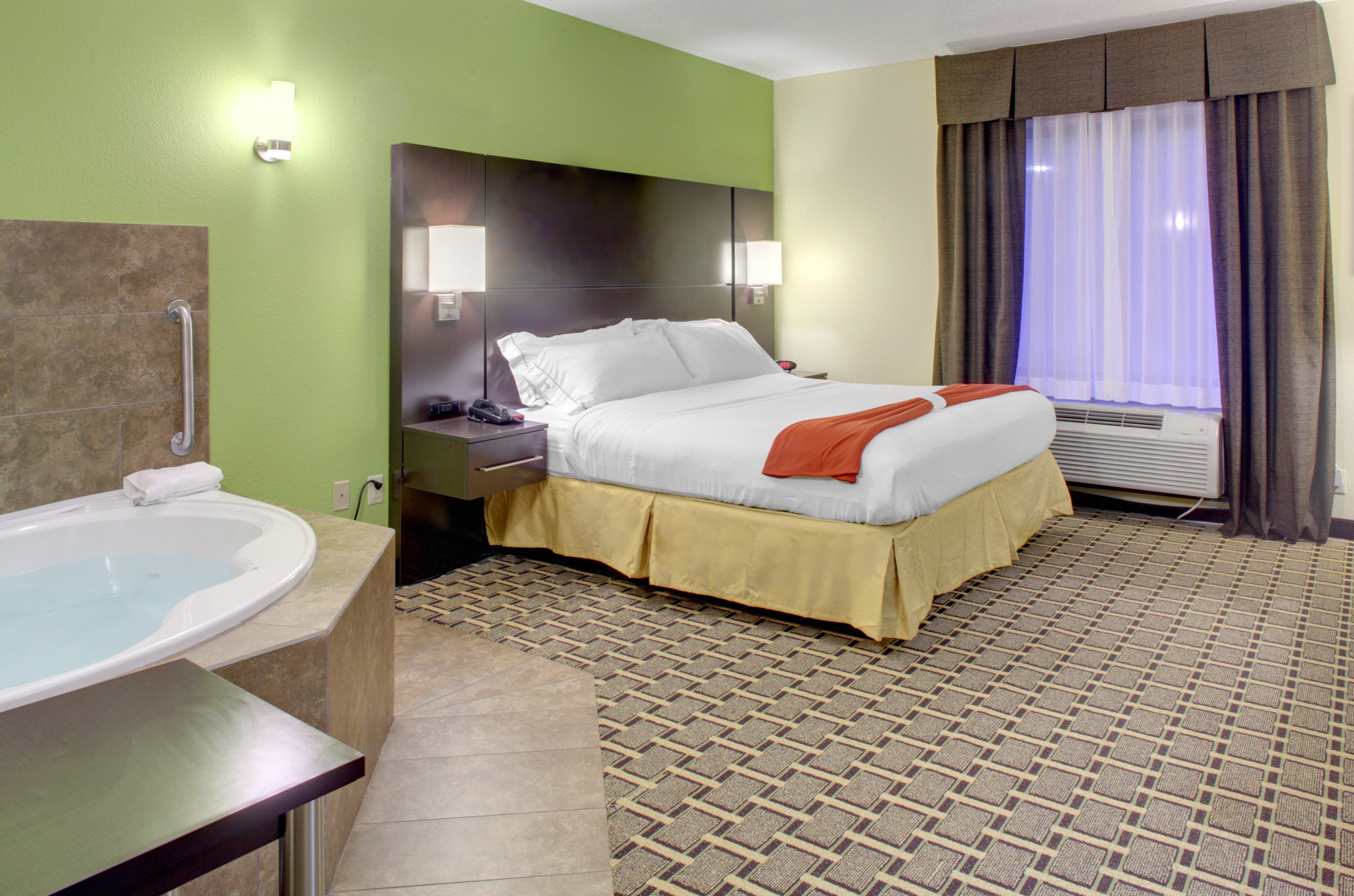 Holiday Inn Express & Suites Cross Lanes, An Ihg Hotel Екстериор снимка