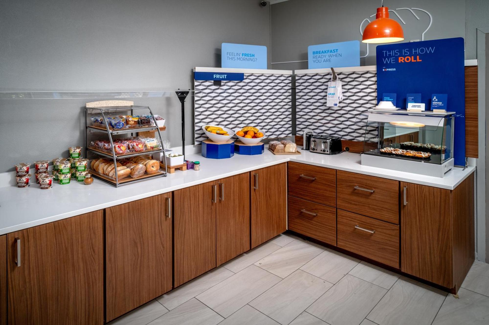 Holiday Inn Express & Suites Cross Lanes By Ihg Екстериор снимка