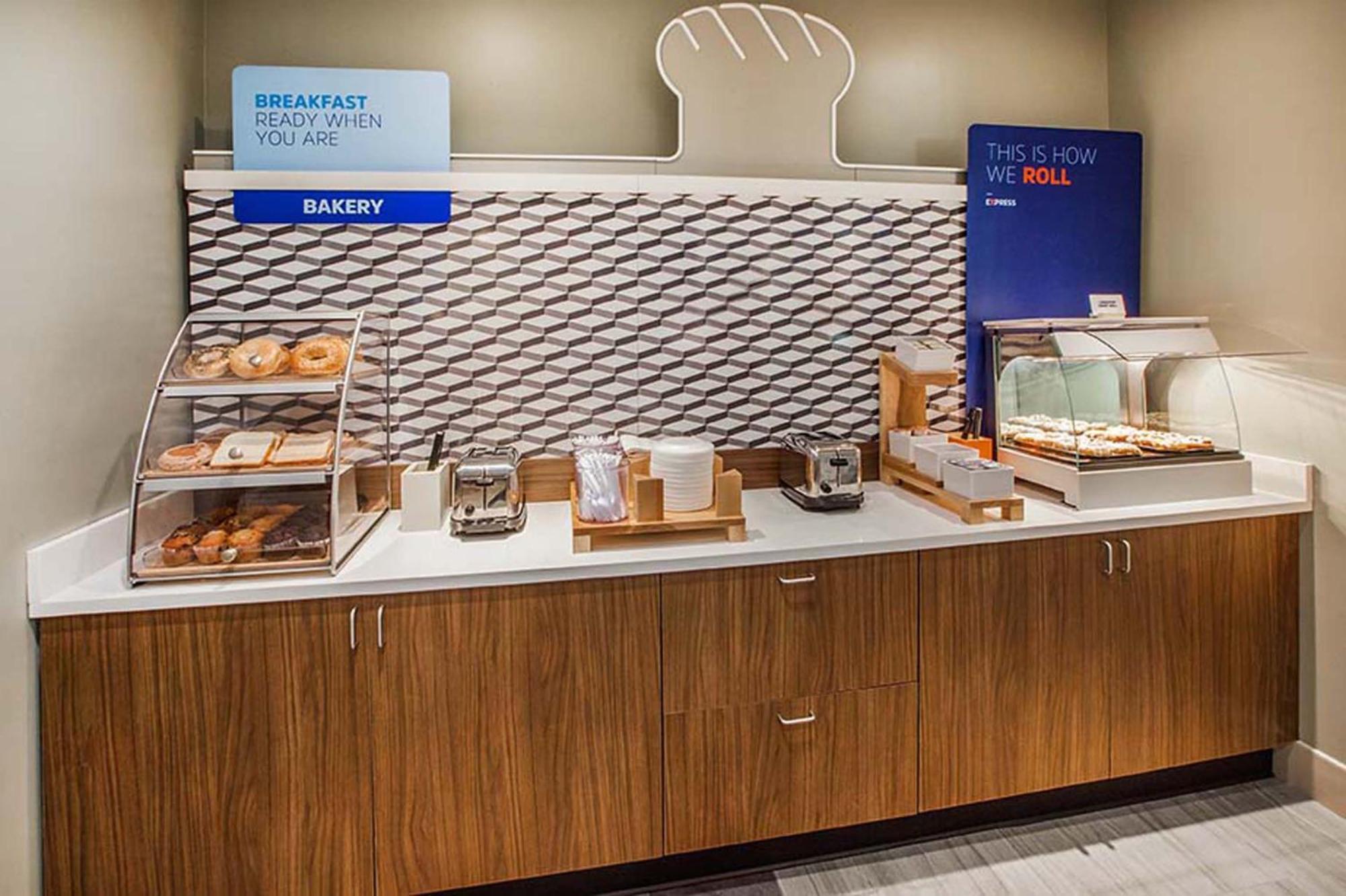 Holiday Inn Express & Suites Cross Lanes By Ihg Екстериор снимка